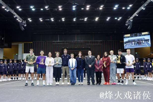 2025美高梅澳门网球名人赛落幕 吴易昺安德列娃队夺冠